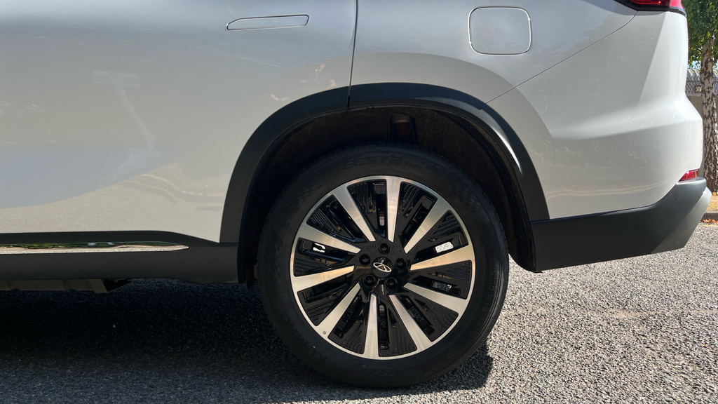 Chery Tiggo 8 Summit Black #18