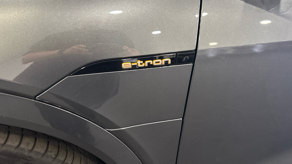 Audi E-tron E-tron S Line 50 Quattro Red #40