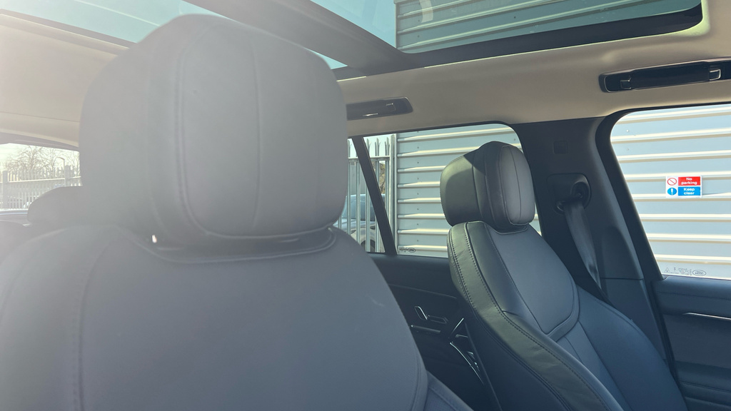 Land Rover Range Rover Automatic Black #42