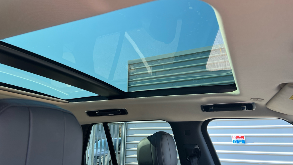 Land Rover Range Rover Automatic Black #24