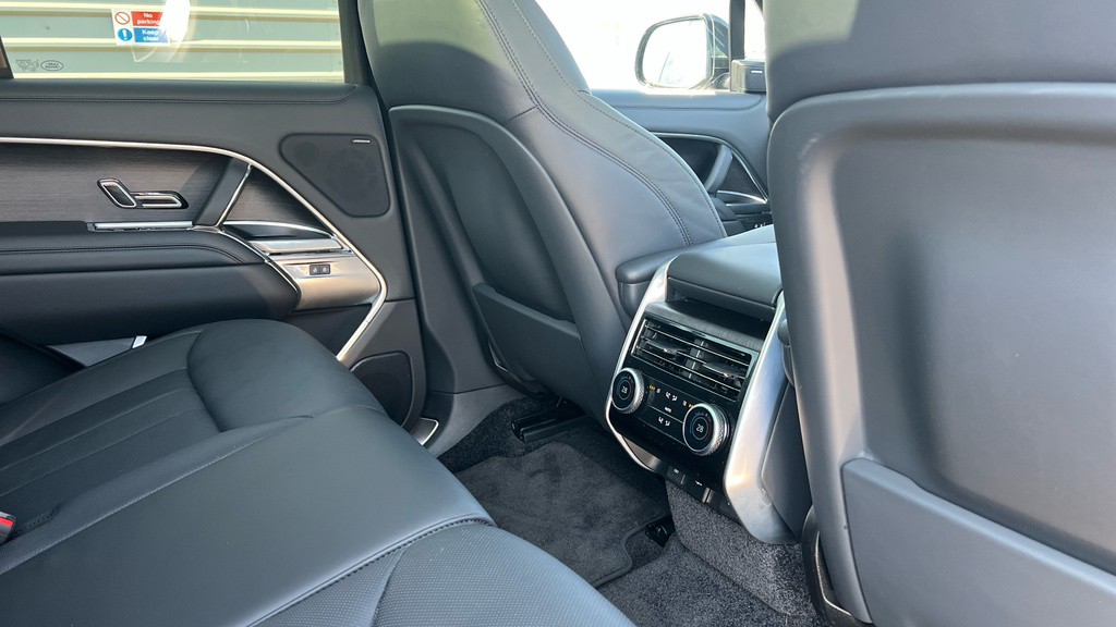 Land Rover Range Rover Automatic Black #38