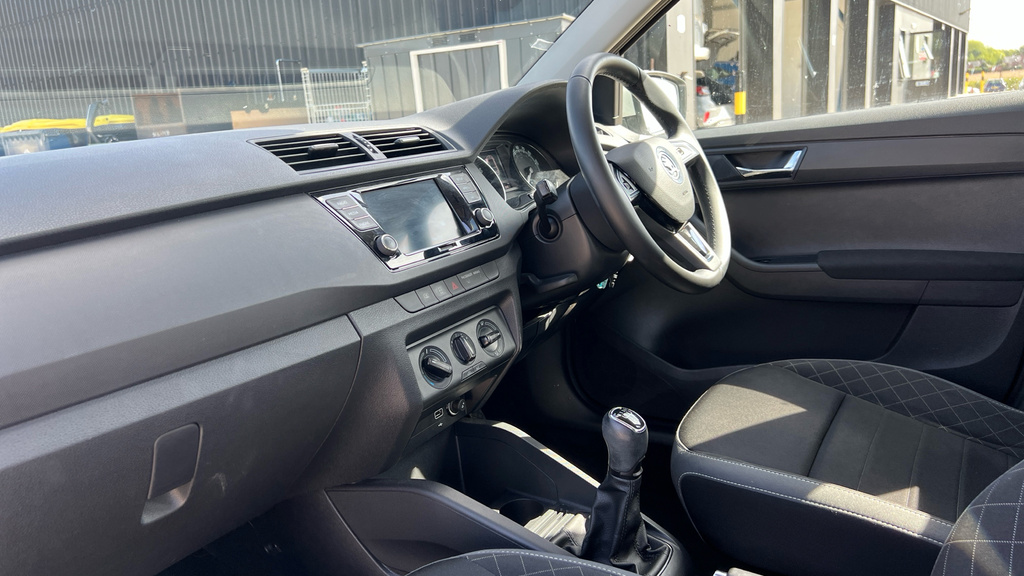 Skoda Fabia Hatchback Silver #10