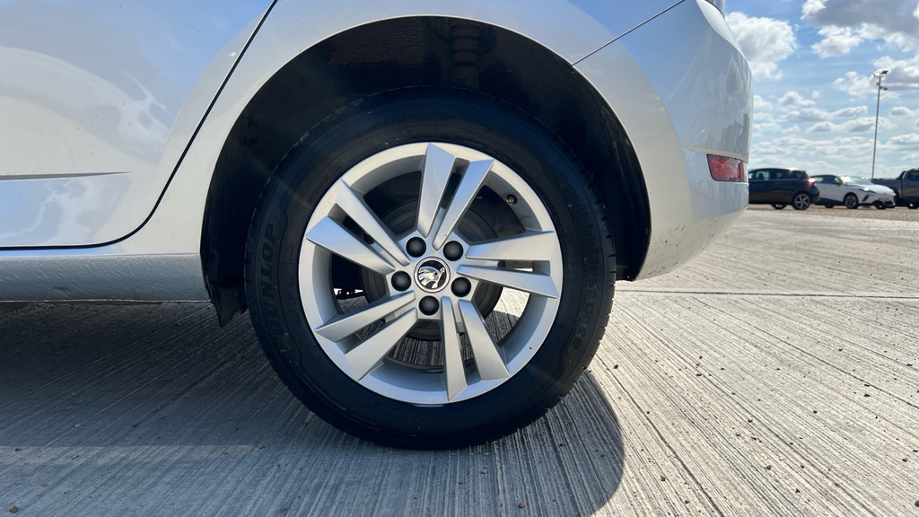 Skoda Fabia Hatchback Silver #18