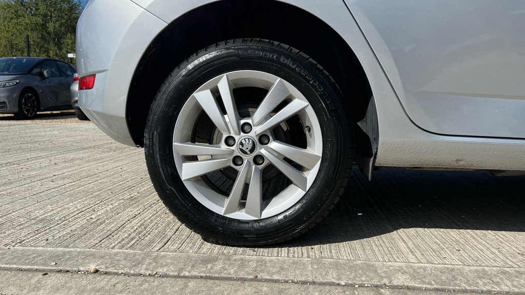 Skoda Fabia Hatchback Silver #19