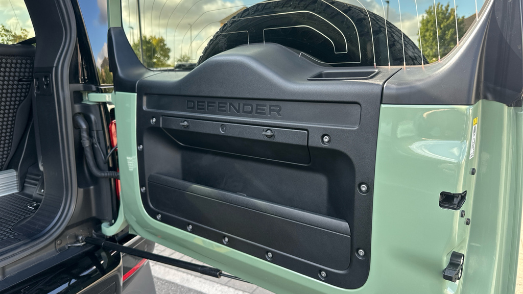 Land Rover Defender 3.0 D250 Se 110 Blue #33