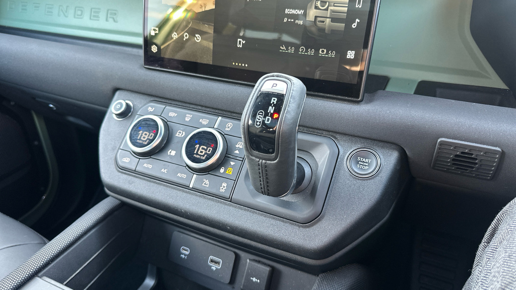 Land Rover Defender 3.0 D250 Se 110 Blue #25