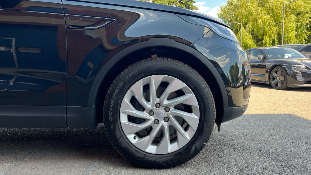 Land Rover Discovery Dynamic Se Grey #17