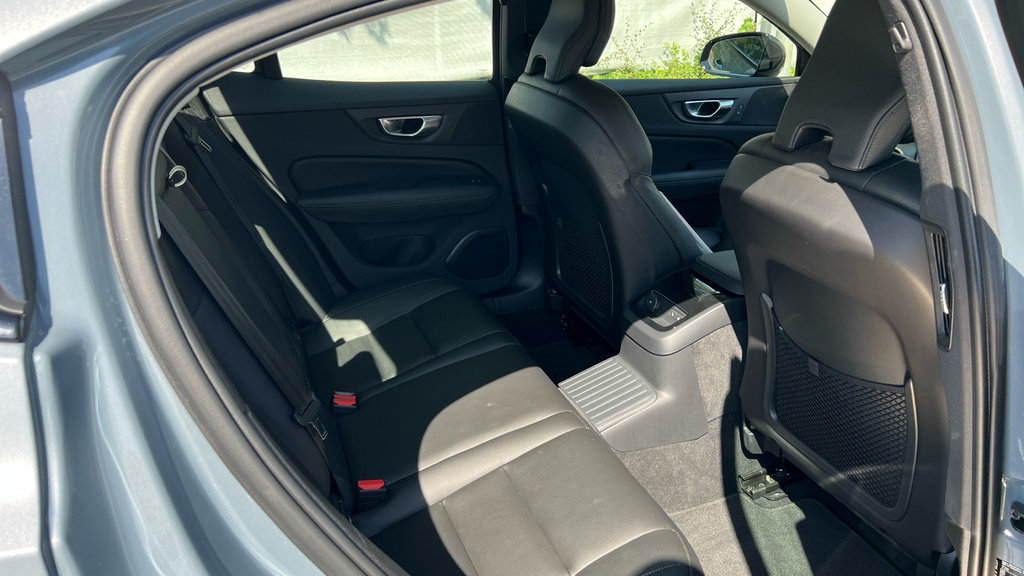 Volvo S60 Plus Black #21