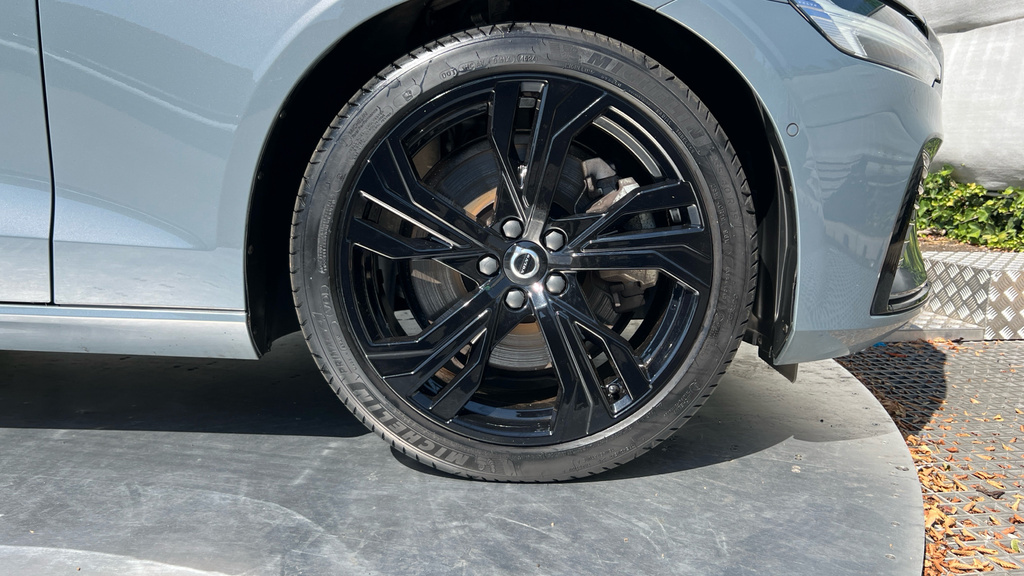 Volvo S60 Plus Black #17