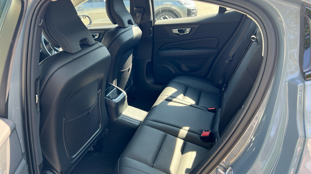 Volvo S60 Plus Black #37