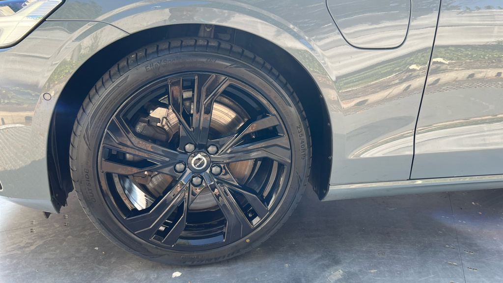 Volvo S60 Plus Black #20
