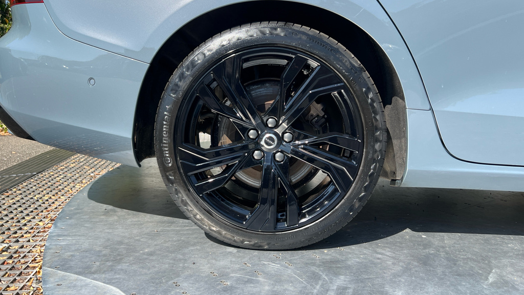 Volvo S60 Plus Black #18