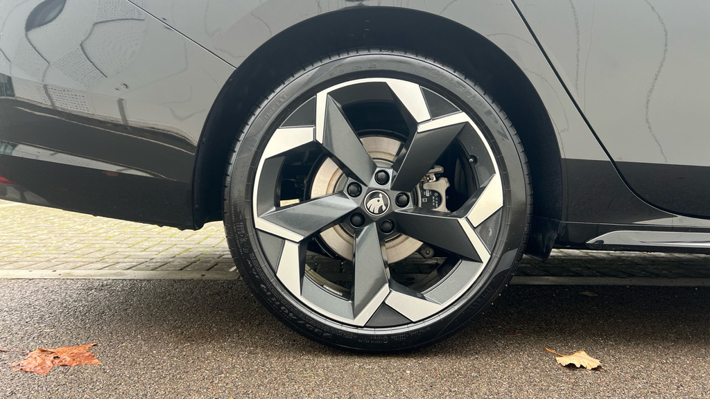 Skoda Superb Se Technology Black #17