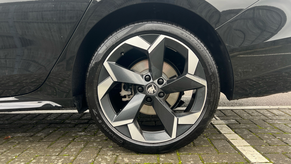 Skoda Superb Se Technology Black #18