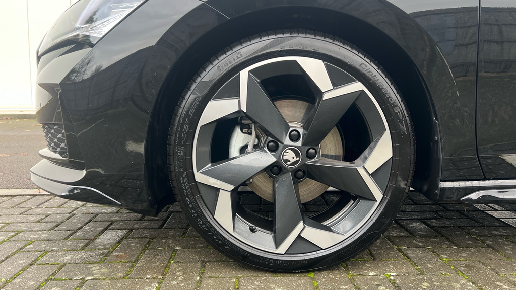 Skoda Superb Se Technology Black #19