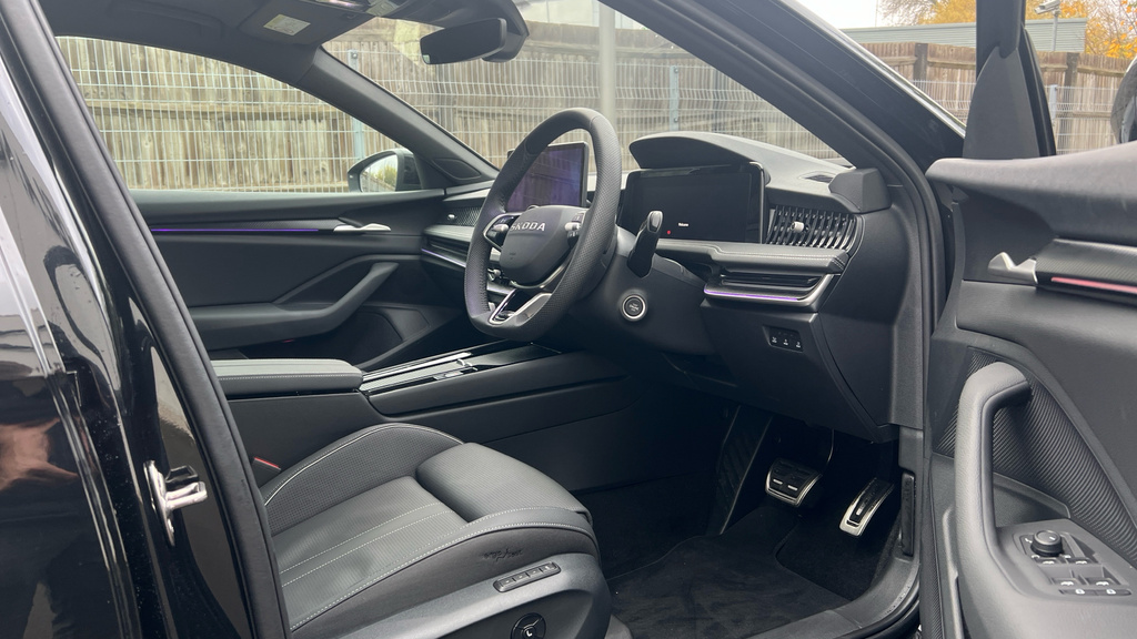 Skoda Superb Se Technology Black #26