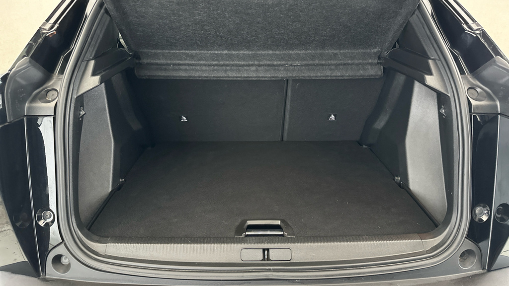 Peugeot 2008 Active White #20