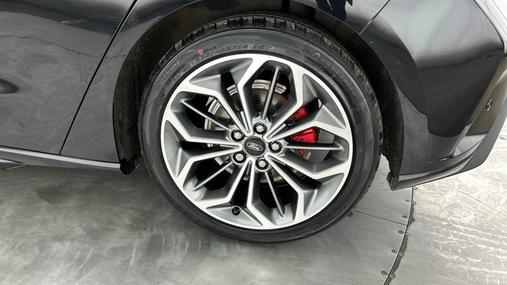 Ford Focus 2.3 Ecoboost St Red #24