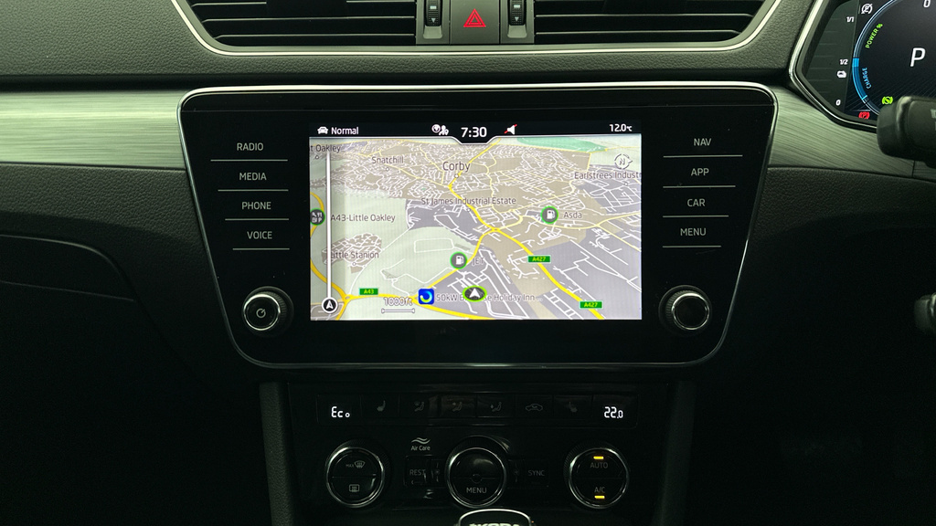 Skoda Superb Hatchback  #15