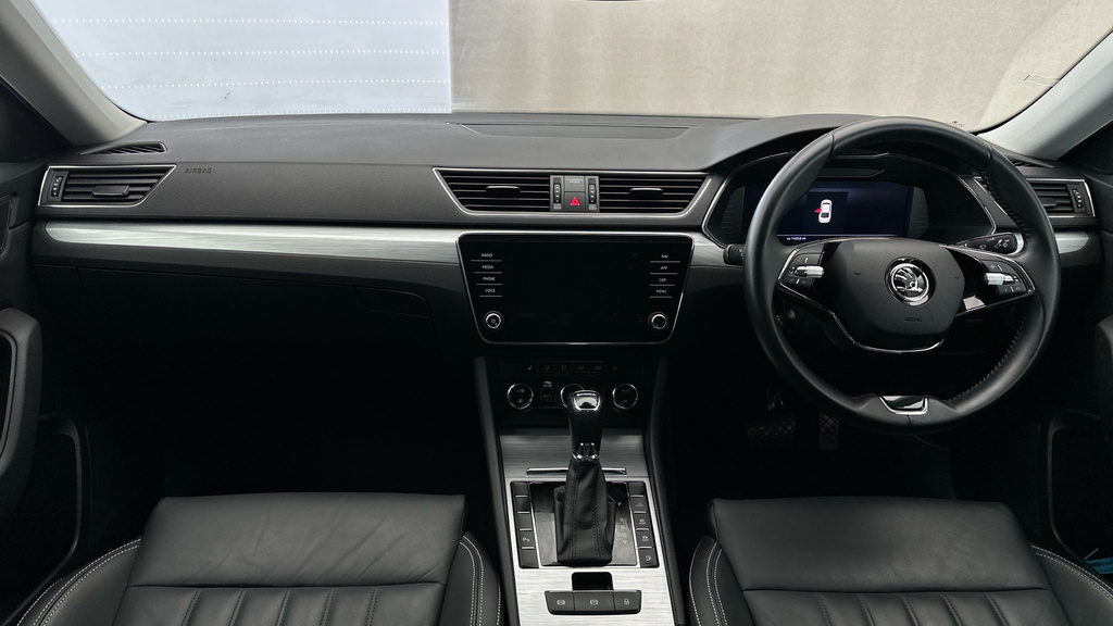 Skoda Superb Hatchback  #13