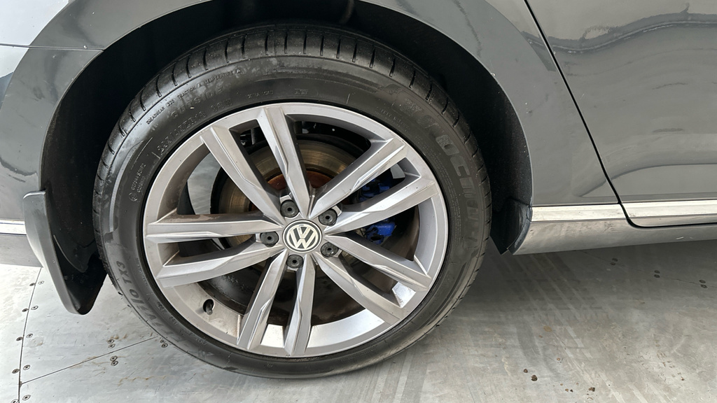 Volkswagen Passat Coupe Blue #22