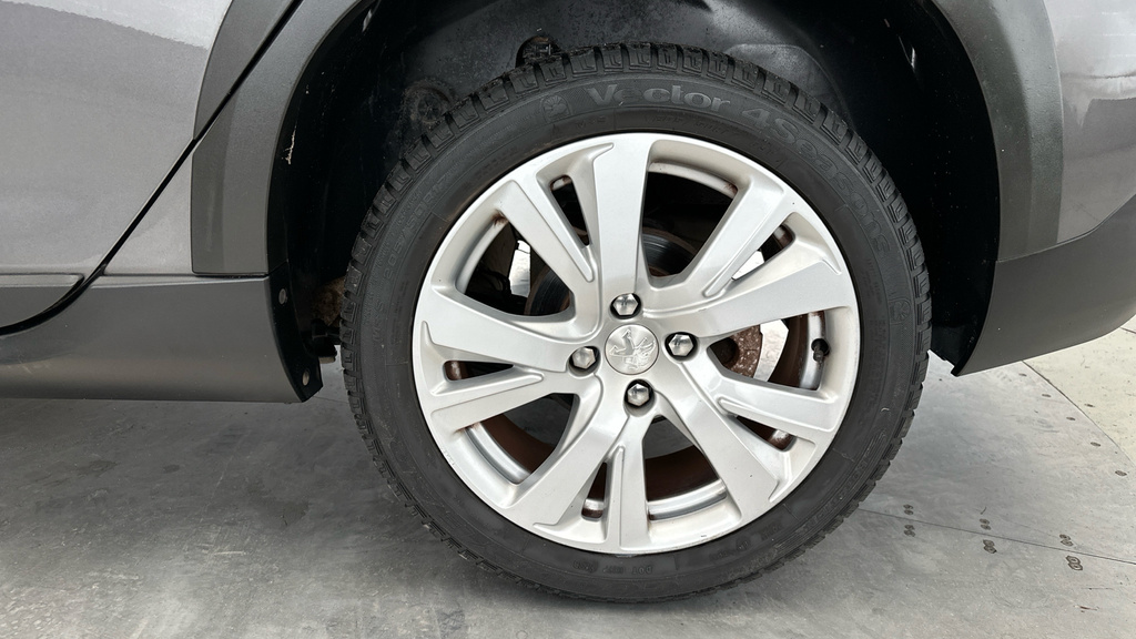 Peugeot 2008 Active Grey #23