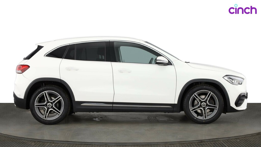 Mercedes-Benz GLA Class Amg Line White #2