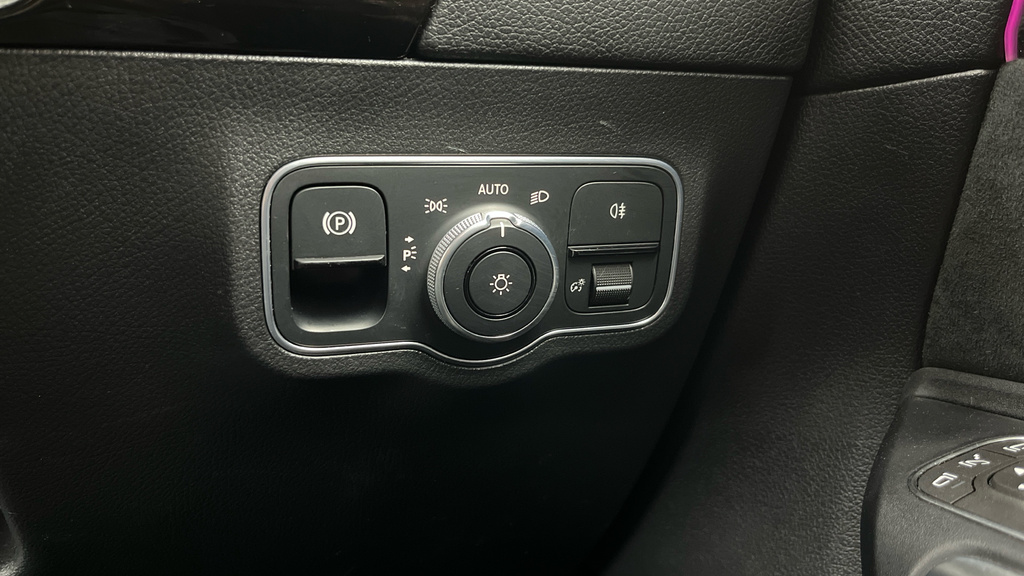 Mercedes-Benz GLA Class Amg Line White #11