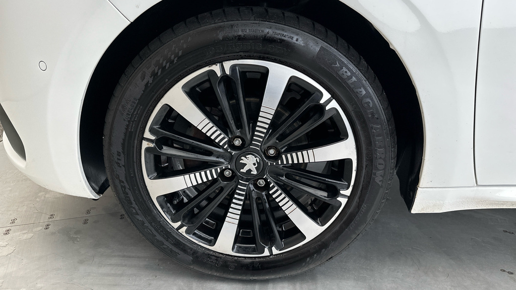 Peugeot 208 Tech Edition Grey #24