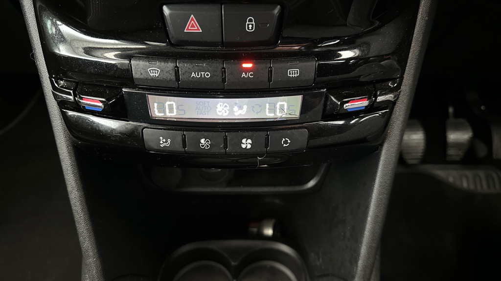 Peugeot 208 Tech Edition Grey #16