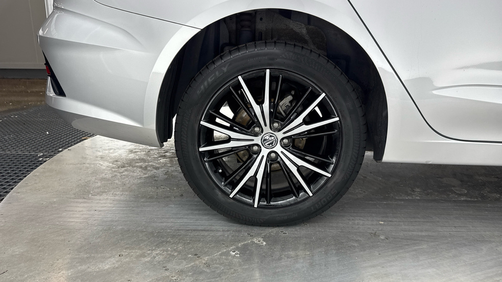 MG MG5 Trophy Long Range 61.1Kwh Grey #17