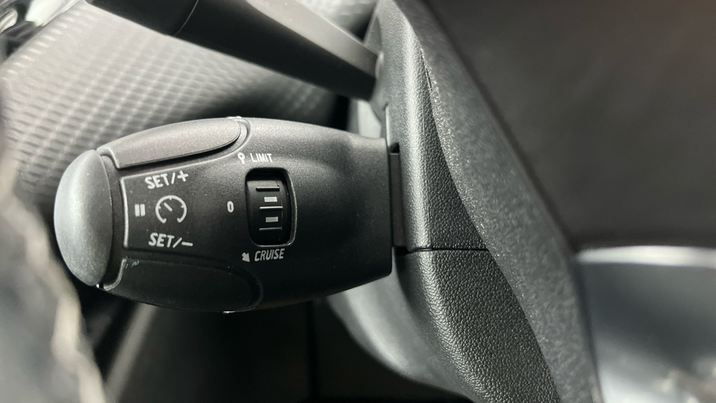 Peugeot 2008 1.2 Puretech Active Grey #15
