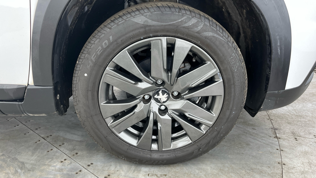 Peugeot 2008 1.2 Puretech Active Grey #29