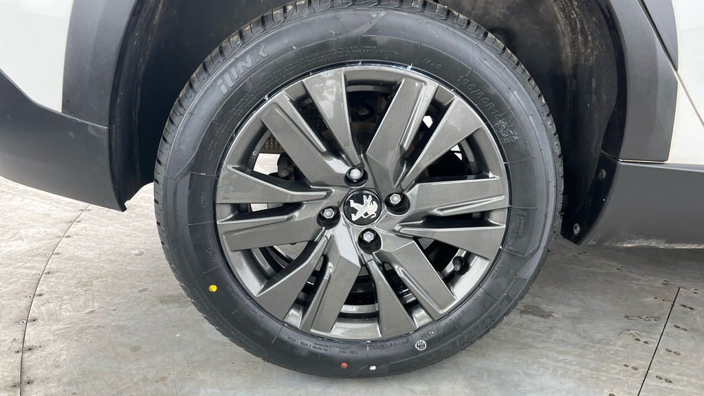 Peugeot 2008 1.2 Puretech Active Grey #28