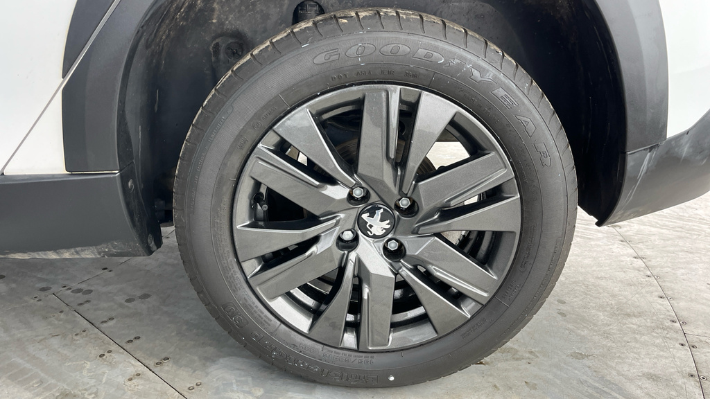 Peugeot 2008 1.2 Puretech Active Grey #27
