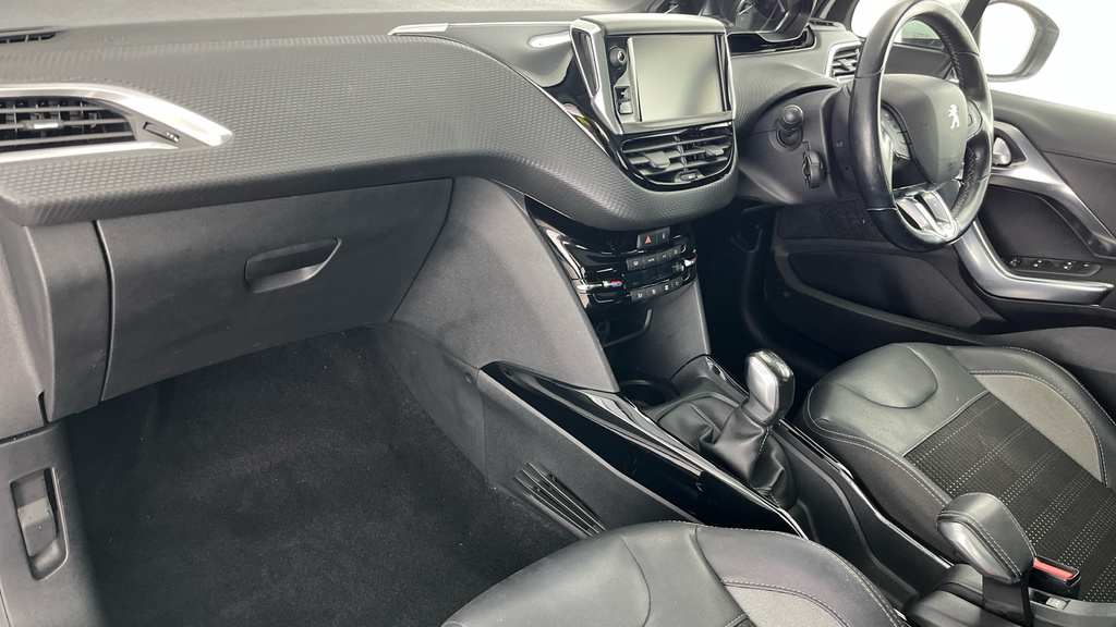 Peugeot 2008 1.2 Puretech Active Grey #10