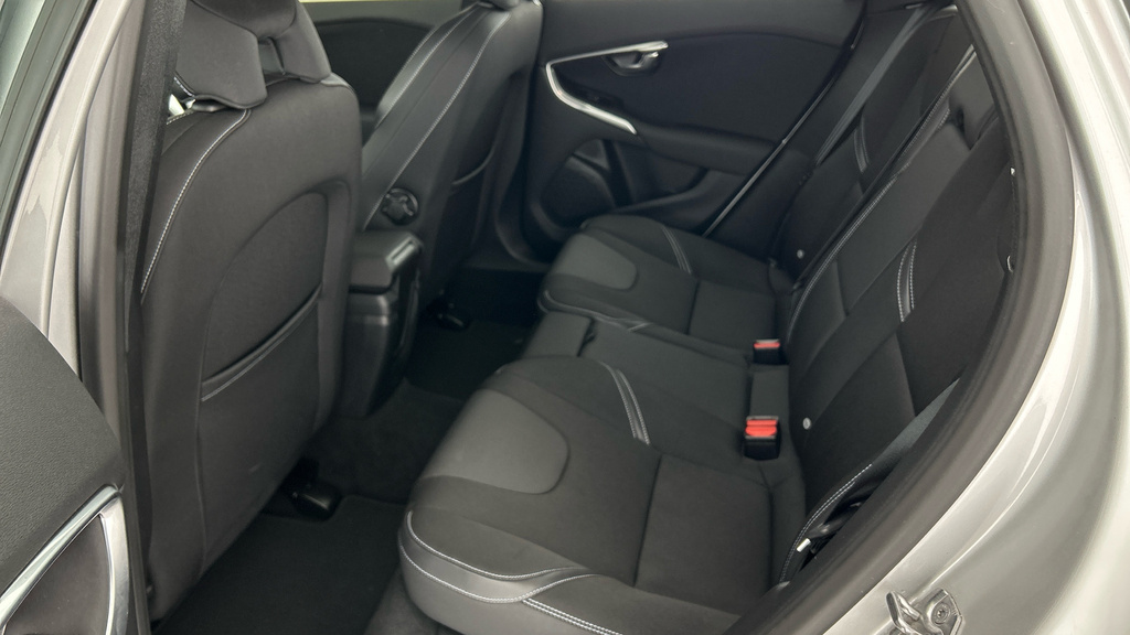 Volvo V40 Hatchback Blue #18
