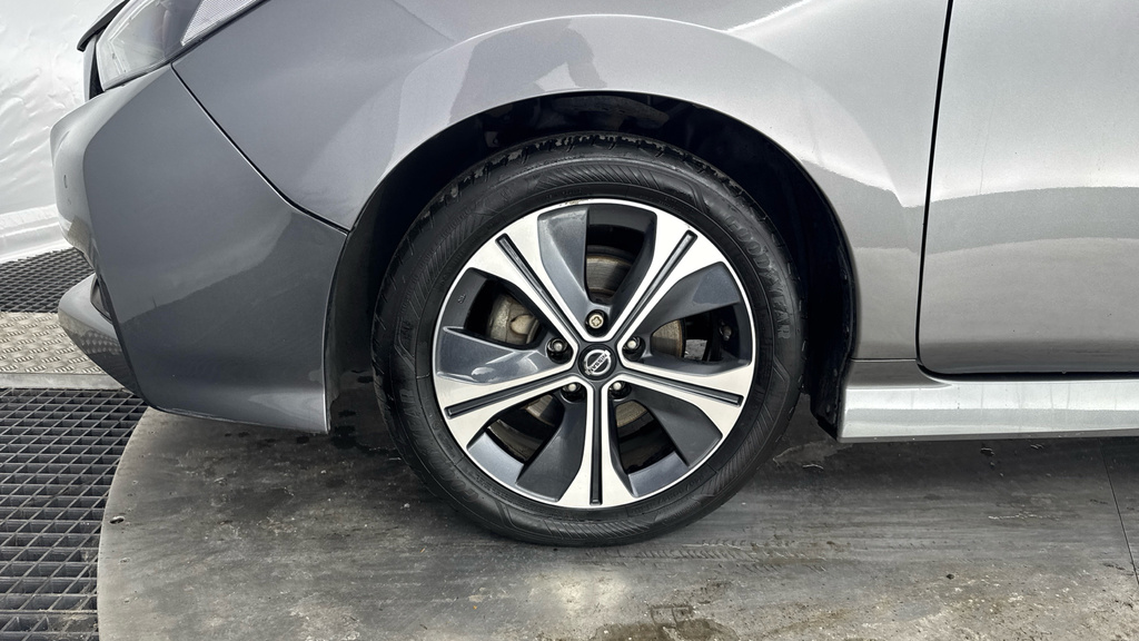 Nissan Leaf Acenta Grey #19