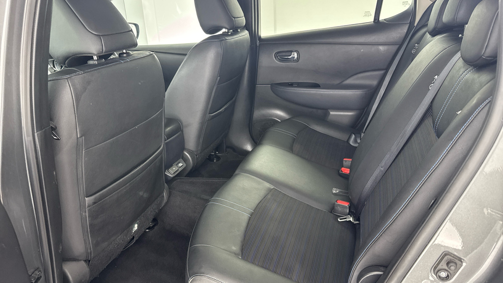 Nissan Leaf Acenta Grey #14