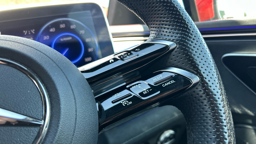 Mercedes-Benz EQE Amg Line Silver #33