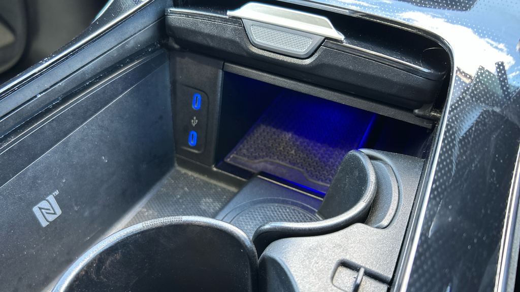 Mercedes-Benz EQE Amg Line Silver #65