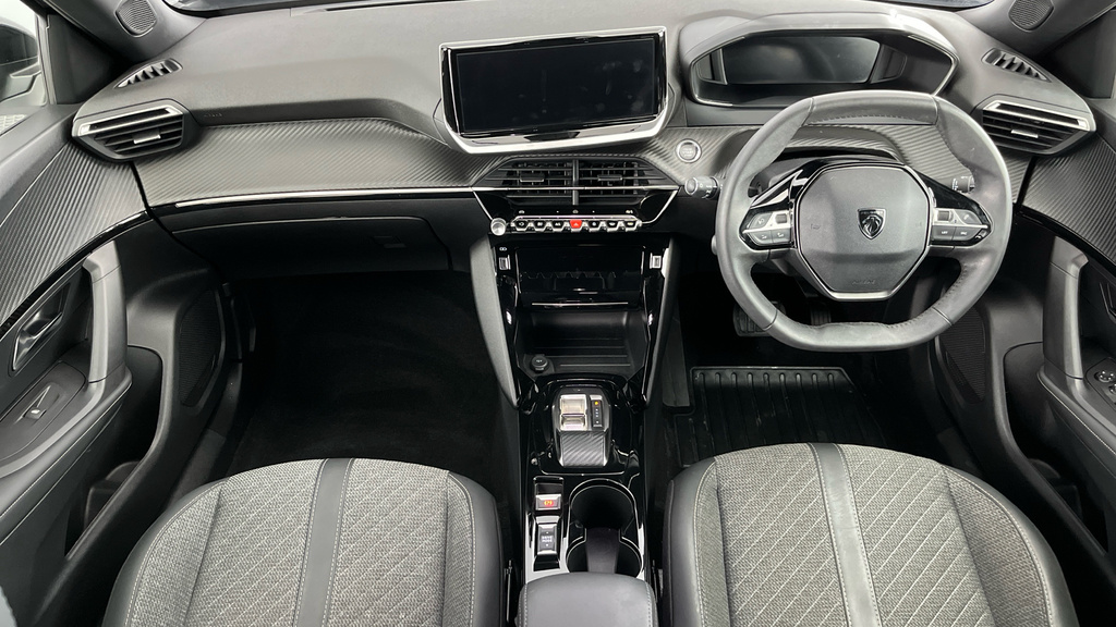 Peugeot e-2008 Gt Black #16