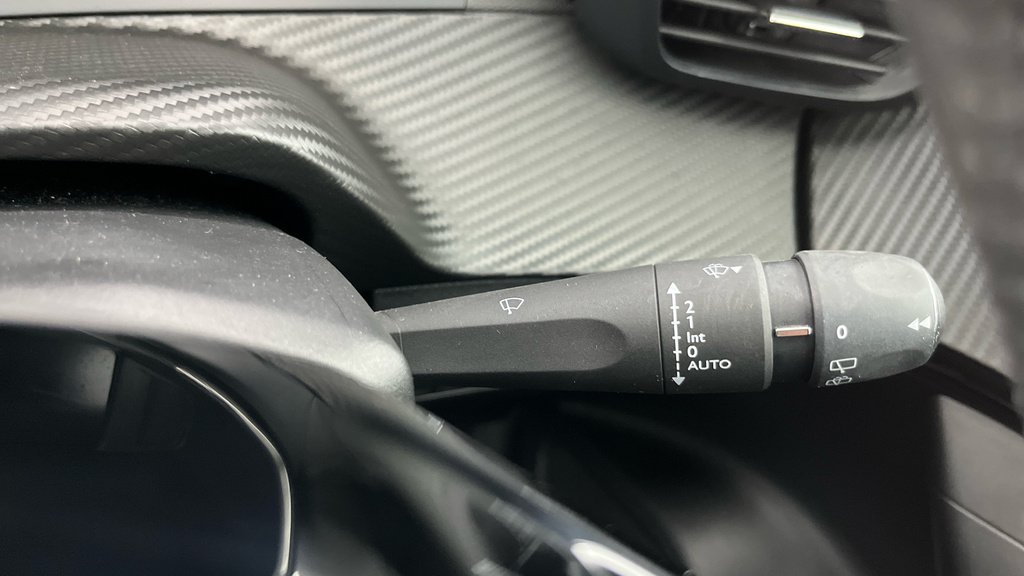 Peugeot e-2008 Gt Black #10