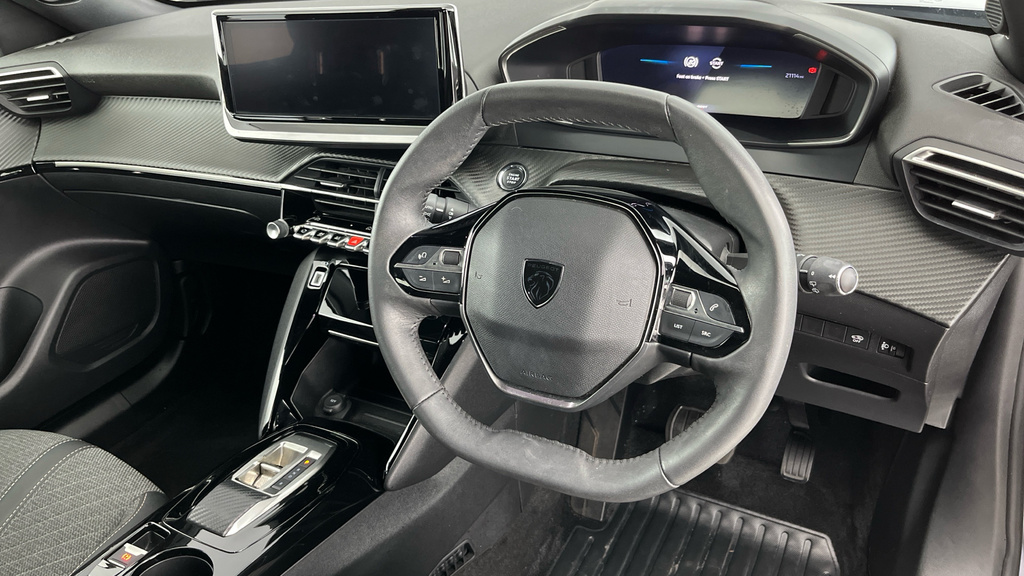 Peugeot e-2008 Gt Black #9