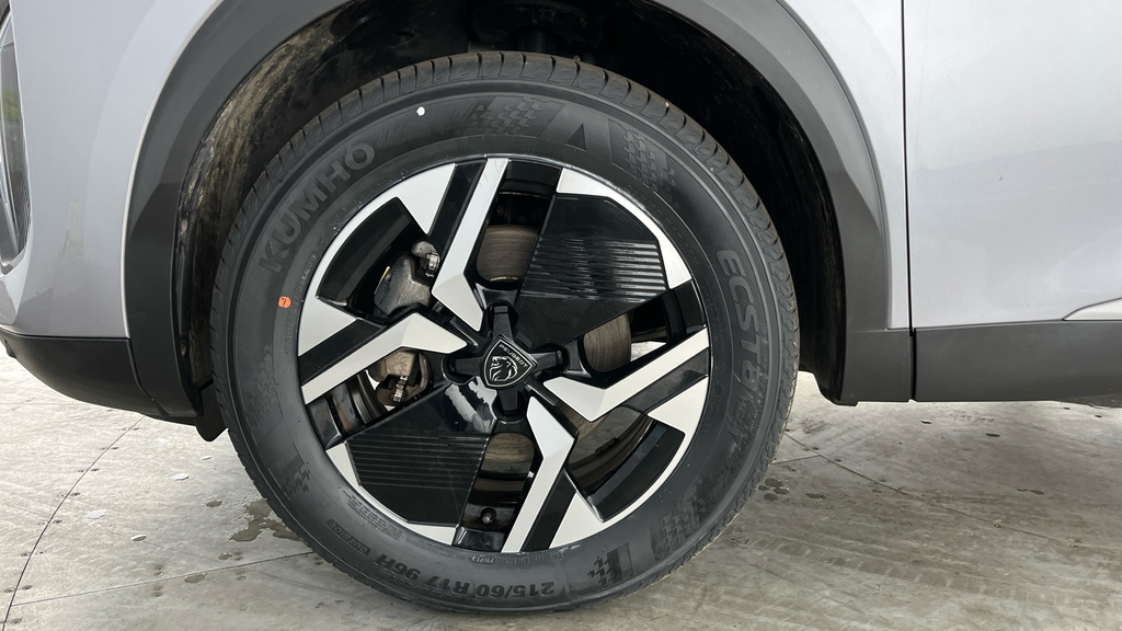 Peugeot e-2008 Gt Black #28