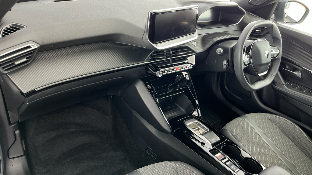 Peugeot e-2008 Gt Black #15