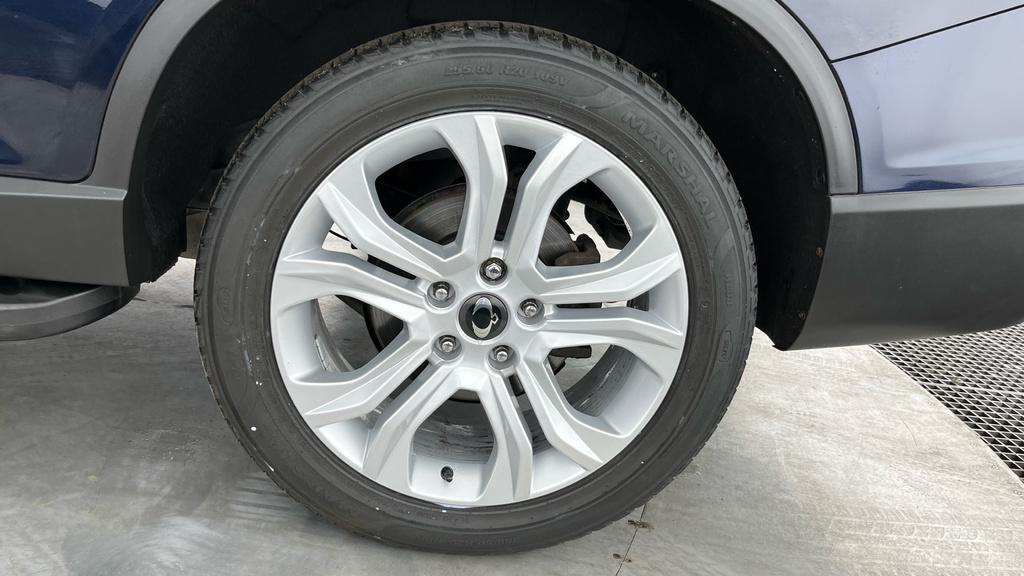 SsangYong Rexton Ultimate White #25