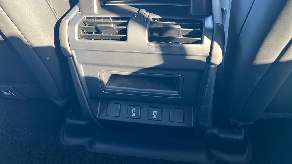 Land Rover Defender Octa  #36