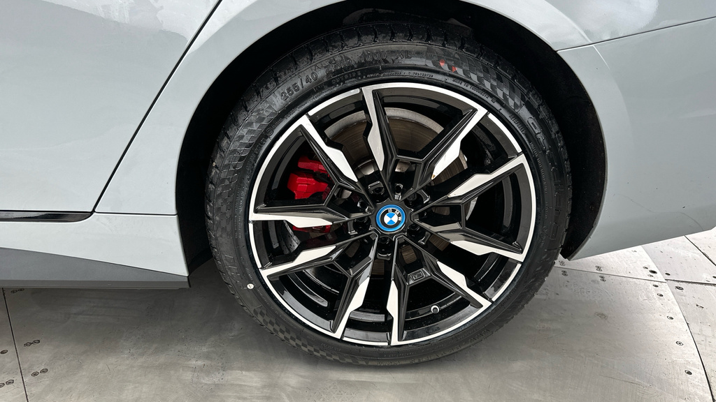 BMW i4 M50 Green #29