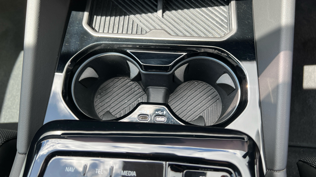 BMW 5 Series Saloon Black #46